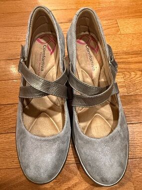 Comfortiva Women's Bone colored Mary Jane Wedge with Crisscross Strap